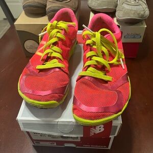 New Balance Size 8.5 Women's Tennis Shoe